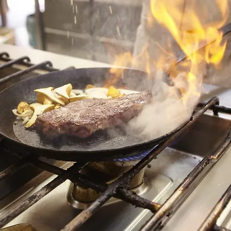 ホテル & Restaurant Burgschaenke カイザースラウテルン