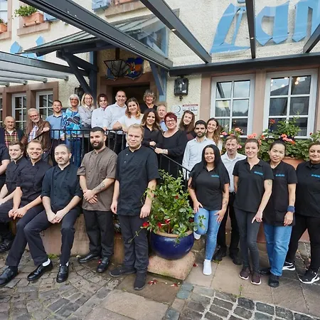 & Restaurant Burgschaenke Otel 2*