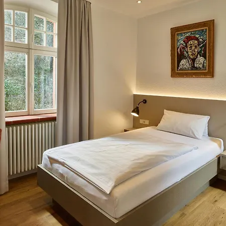 Hotel Burgschanke 2*