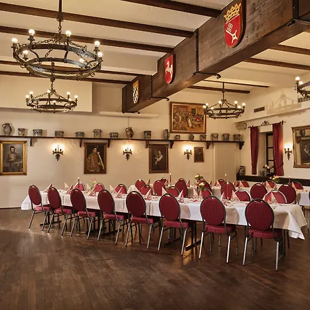 & Restaurant Burgschaenke Kaiserslautern