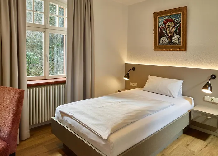 Hotel Burgschänke 2*