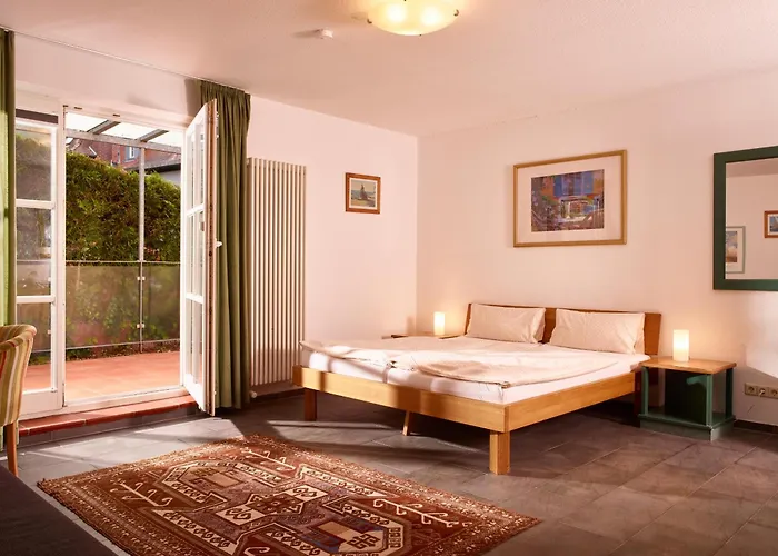 & Restaurant Burgschaenke 2*