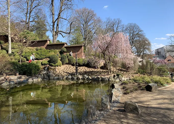 & Restaurant Burgschaenke 2*